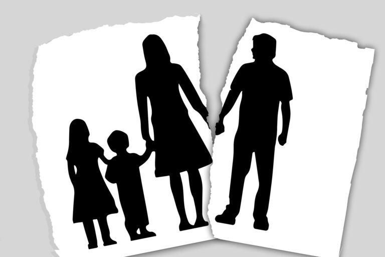 A tiered paper with a family image